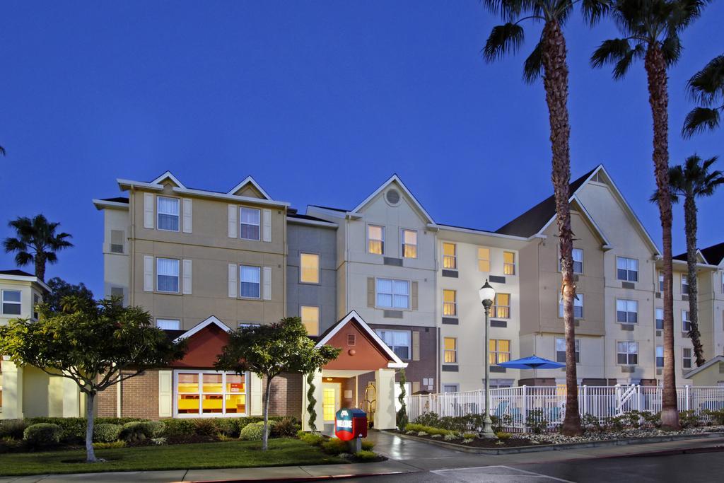 Towneplace Suites Newark Silicon Valley Exterior photo